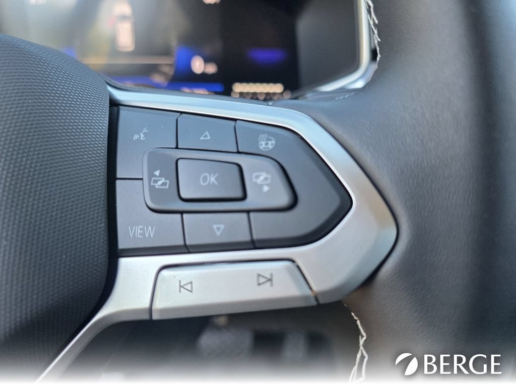 New 2026 Volkswagen Taos SE FWD image 24