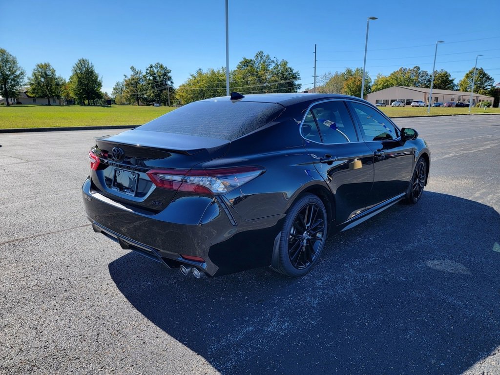 Used 2023 Toyota Camry XSE image 15