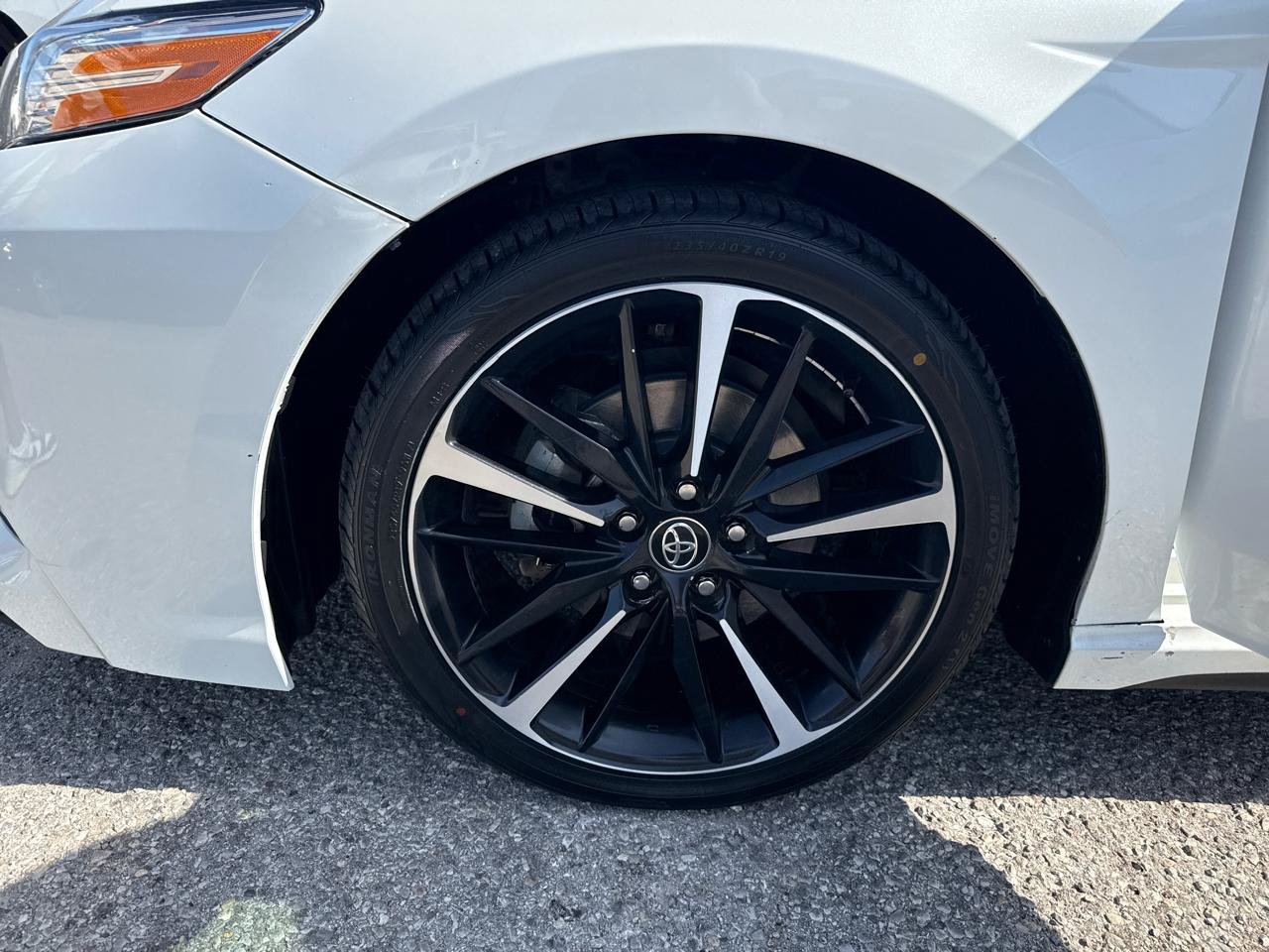 Used 2020 Toyota Camry XSE FWD image 27