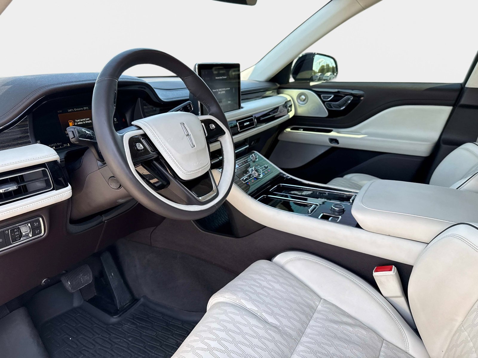 Used 2023 Lincoln Aviator Black Label w/ Dynamic Handling Package image 36