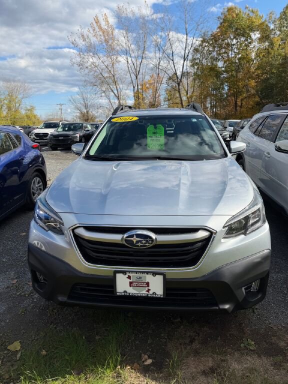 Used 2021 Subaru Outback Premium image 3
