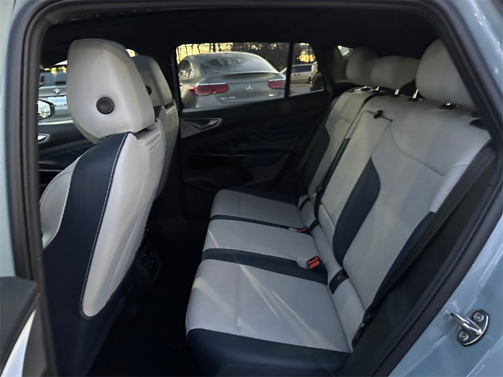 Used 2025 Volkswagen ID.4 Pro S Plus image 19