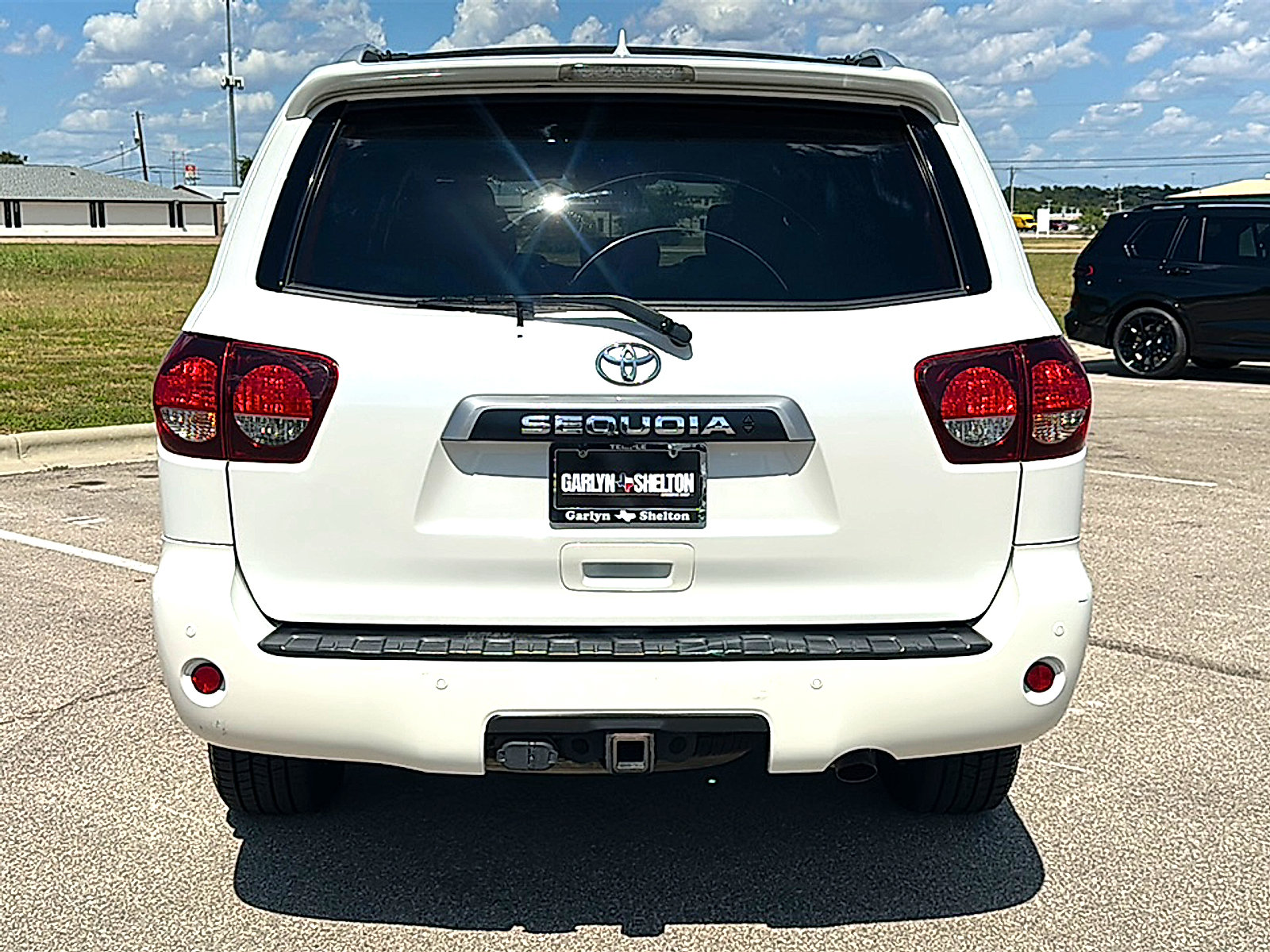 Used 2020 Toyota Sequoia Platinum RWD image 7