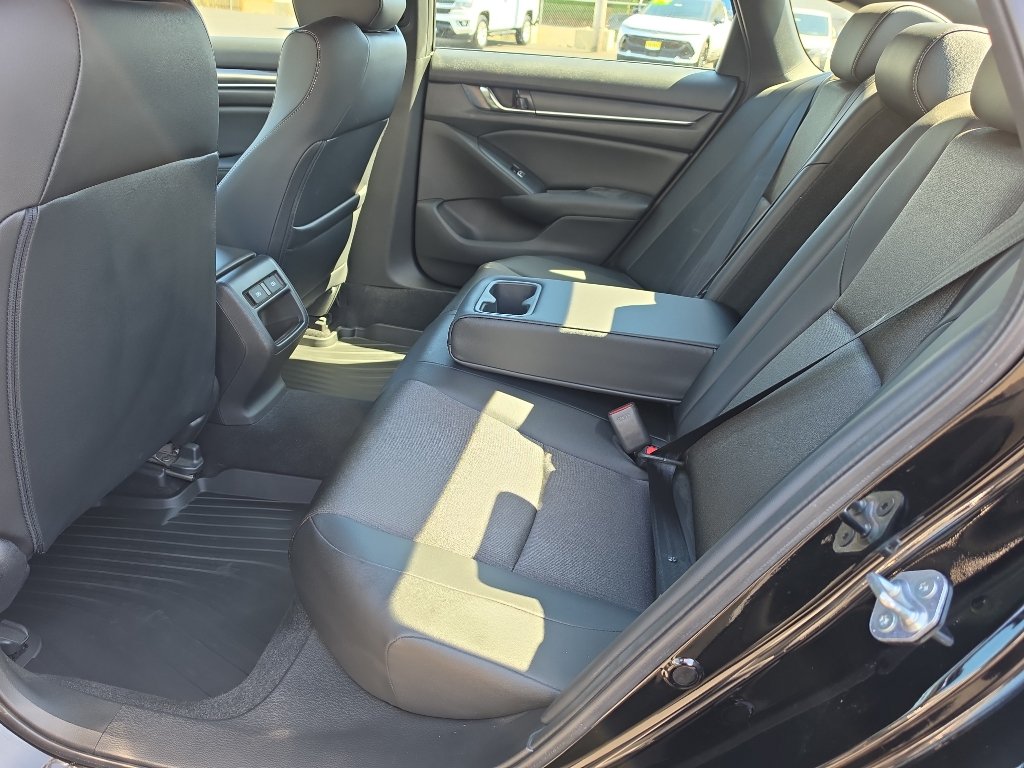 Used 2022 Honda Accord Sport image 16