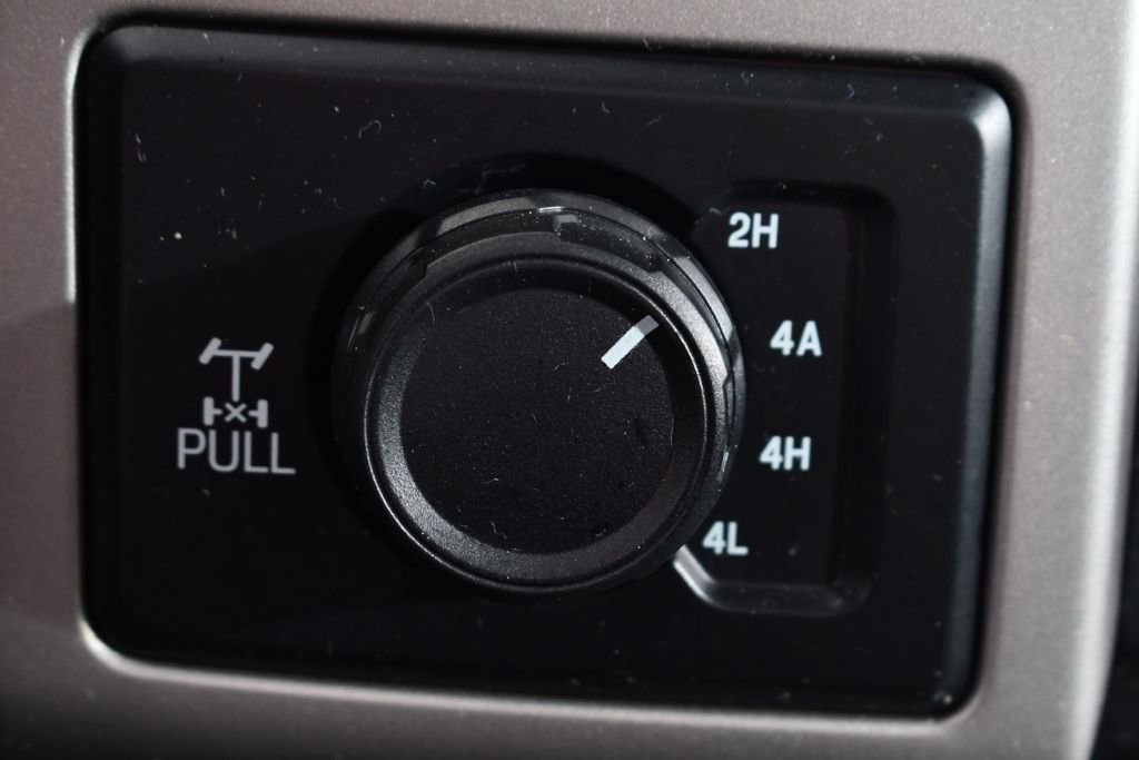 Used 2018 Ford F150 Lariat w/ Equipment Group 502A Luxury AWD/4WD image 30