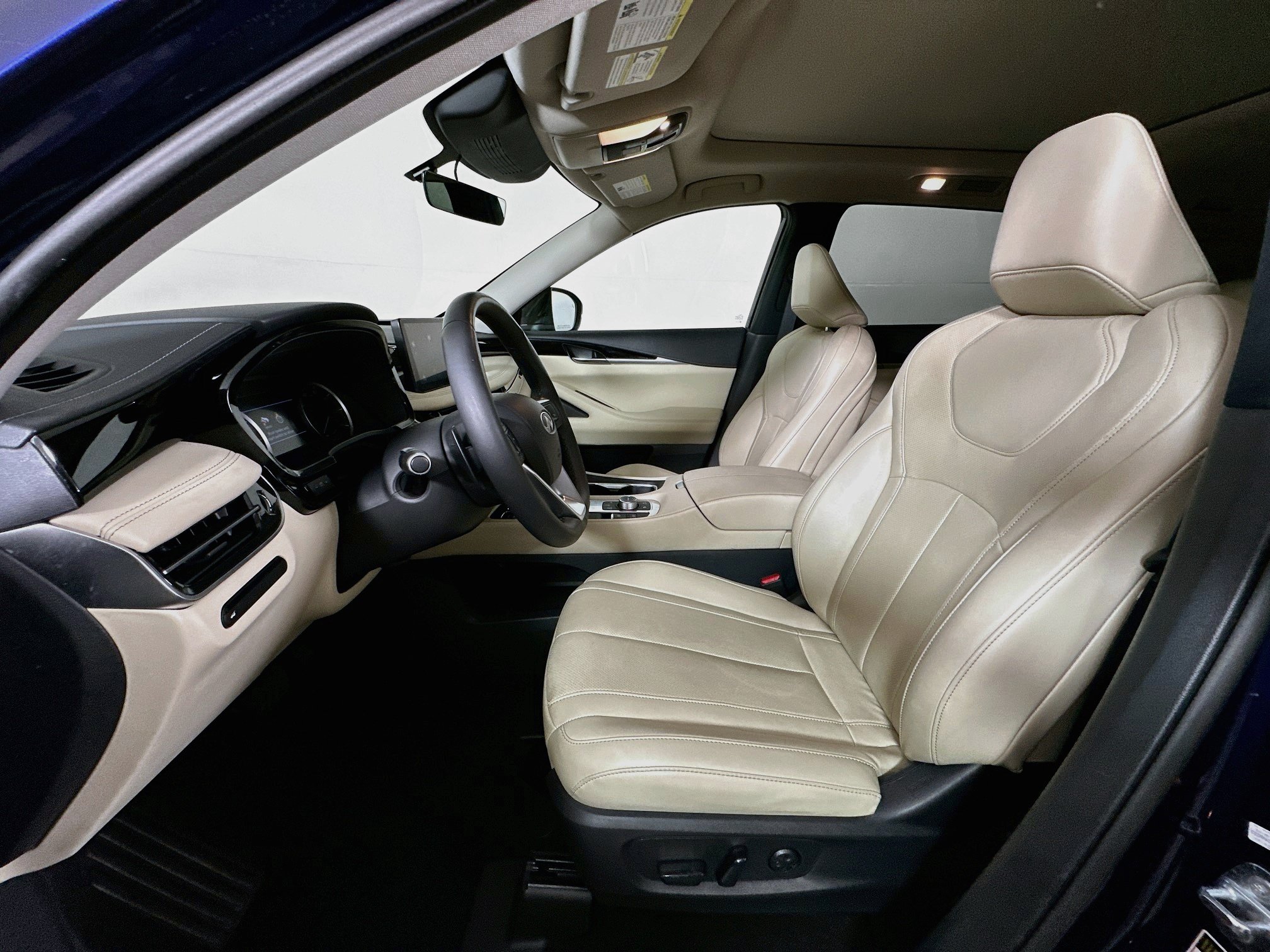 Used 2023 INFINITI QX60 Pure AWD/4WD image 13