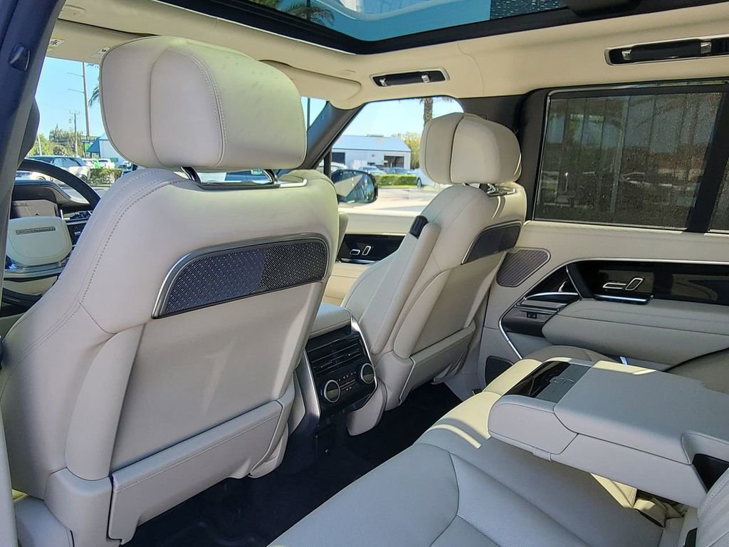 New 2026 Land Rover Range Rover Autobiography image 17