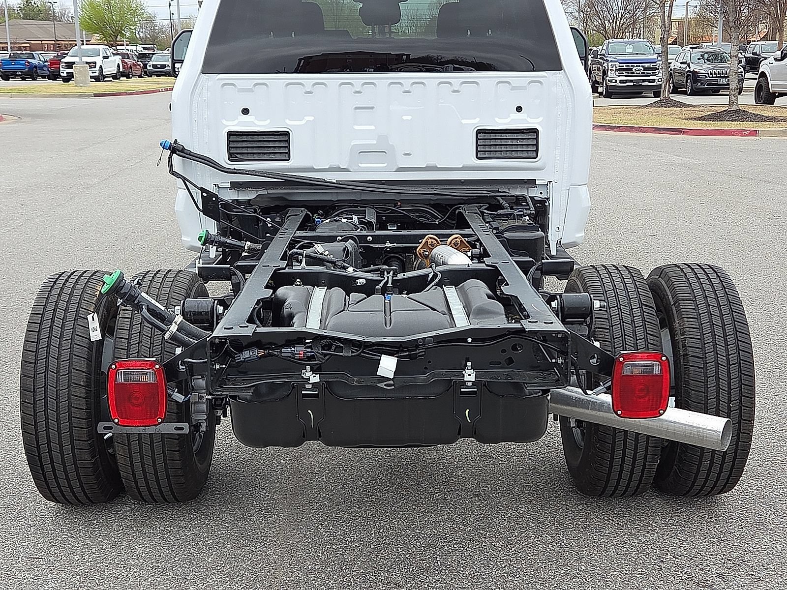 New 2026 Ford F350 XLT w/ XLT Value Package AWD/4WD image 9