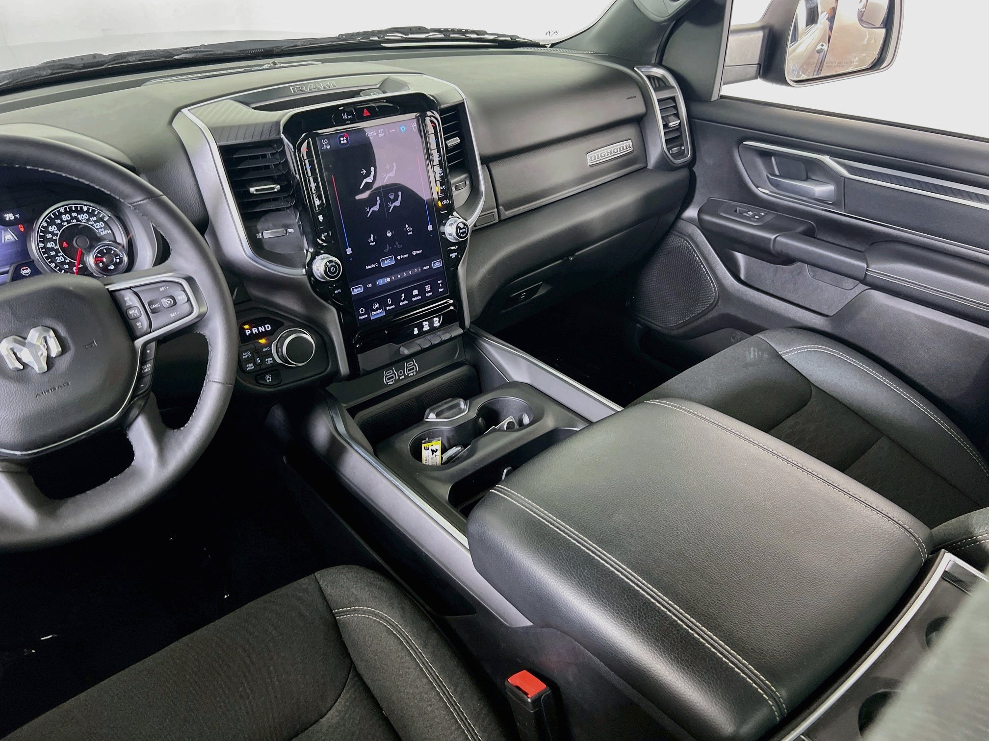 Used 2025 RAM 1500 Big Horn AWD/4WD image 23