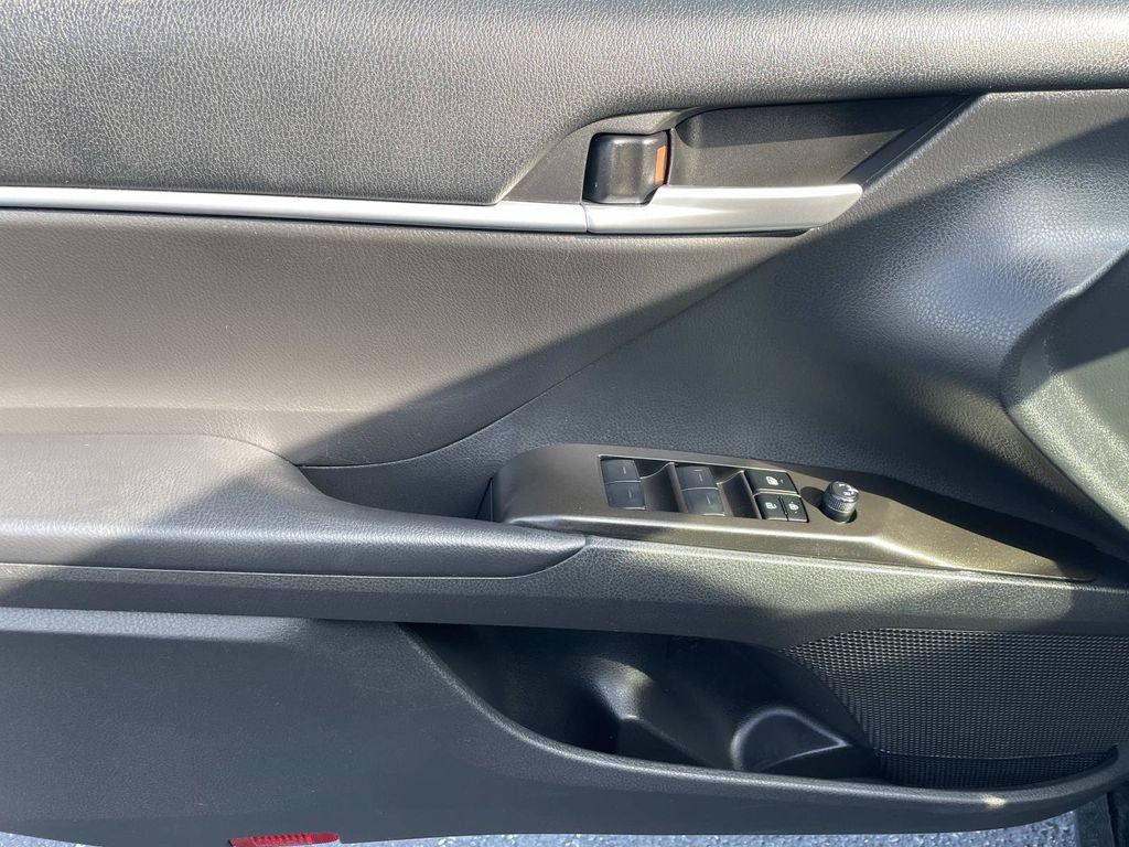 Used 2023 Toyota Camry LE FWD image 18