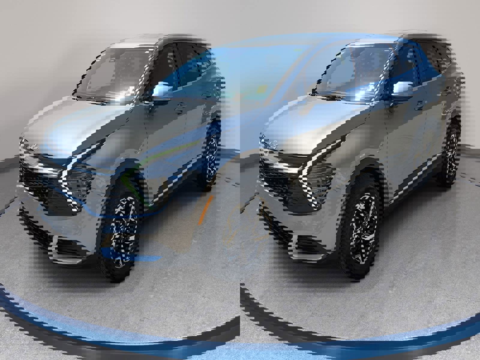 Used 2025 Kia Sportage LX image 1