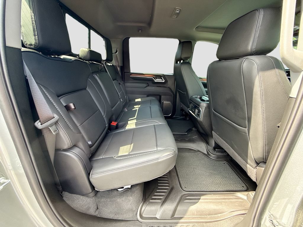 Used 2025 GMC Sierra 2500 Denali w/ Denali Reserve Package AWD/4WD image 29