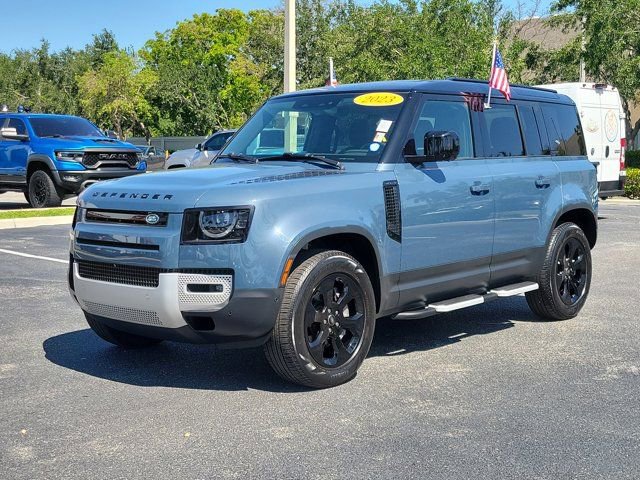 Used 2023 Land Rover Defender 110 SE AWD/4WD image 2