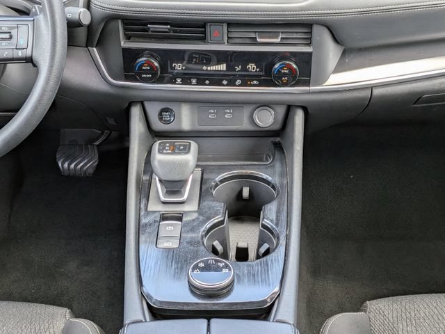 Used 2024 Nissan Rogue SV AWD/4WD image 18