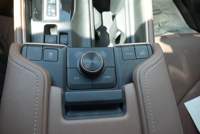 Used 2025 Toyota Grand Highlander AWD Hybrid image 44