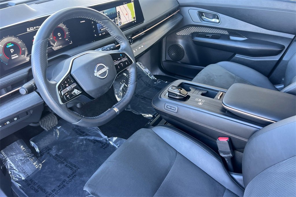 Used 2023 Nissan Ariya AWD image 12