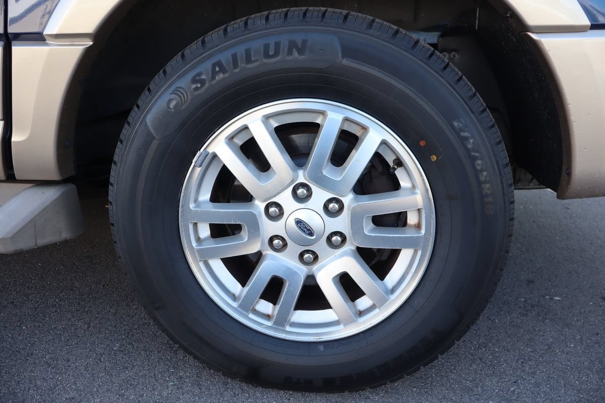Used 2011 Ford Expedition EL XLT w/ 201A Rapid Spec Order Code AWD/4WD image 43