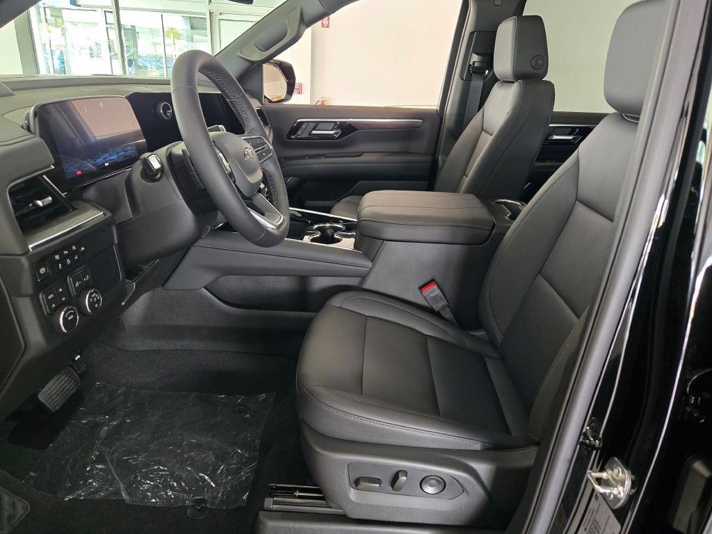New 2026 Chevrolet Suburban Z71 w/ Comfort Package AWD/4WD image 24