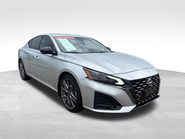 Used 2023 Nissan Altima 2.0 SR FWD image 5