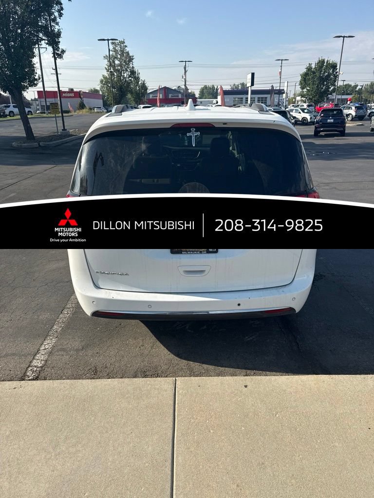 Used 2021 Chrysler Pacifica Touring-L FWD image 8