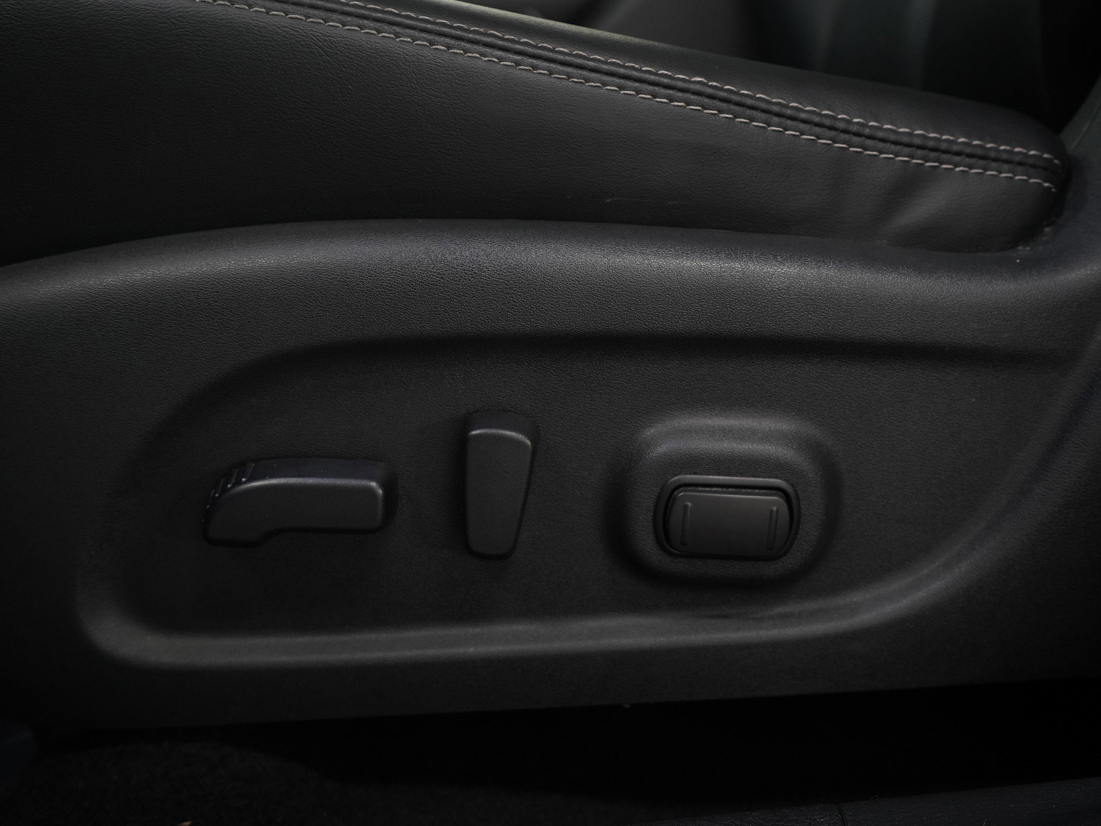 Used 2024 Nissan Murano SV image 25