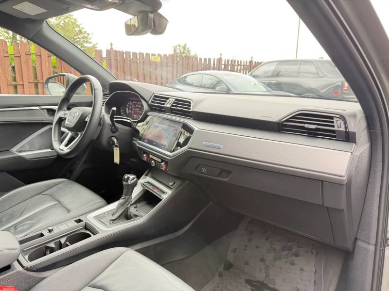 Used 2022 Audi Q3 2.0T Premium Plus w/ Premium Plus Package AWD/4WD image 31