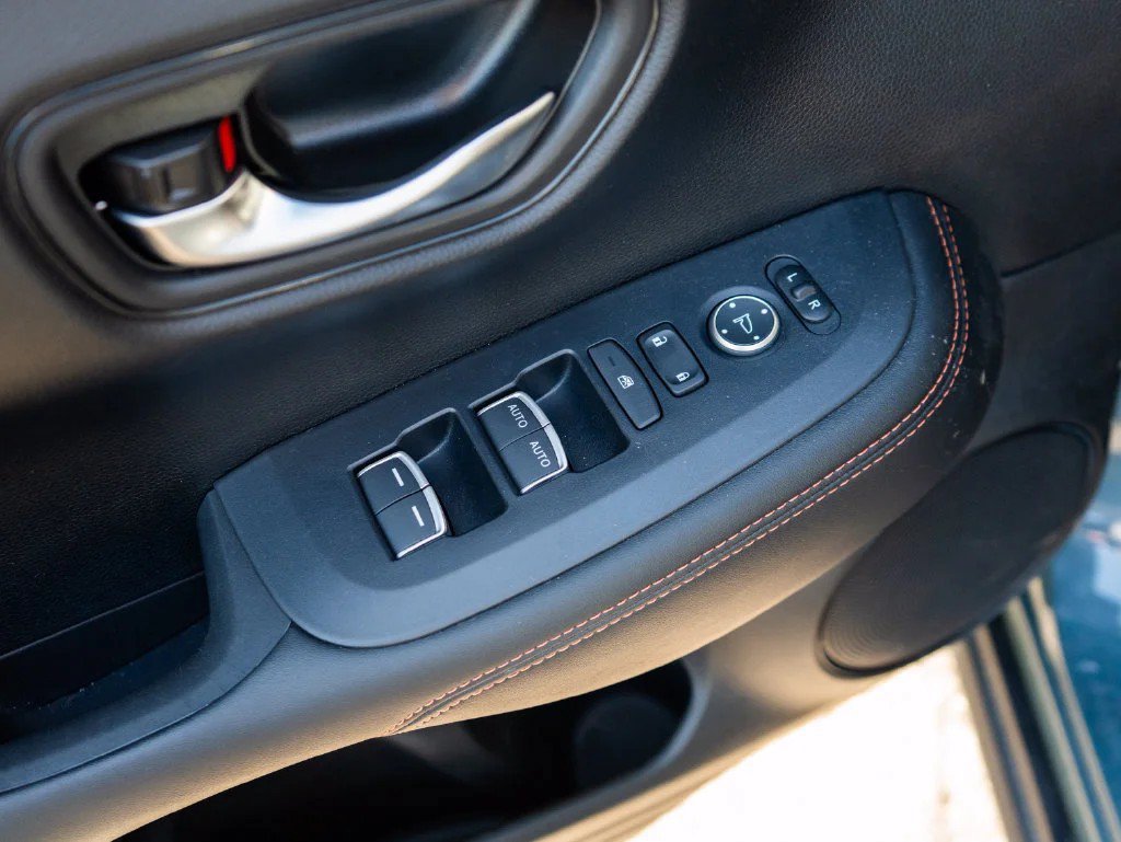 Used 2024 Honda HR-V Sport image 16