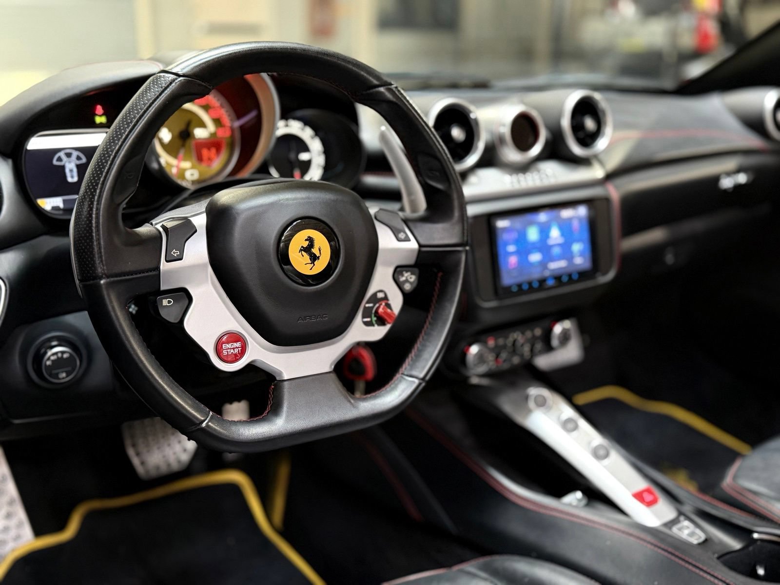 Used 2015 Ferrari California T RWD image 13