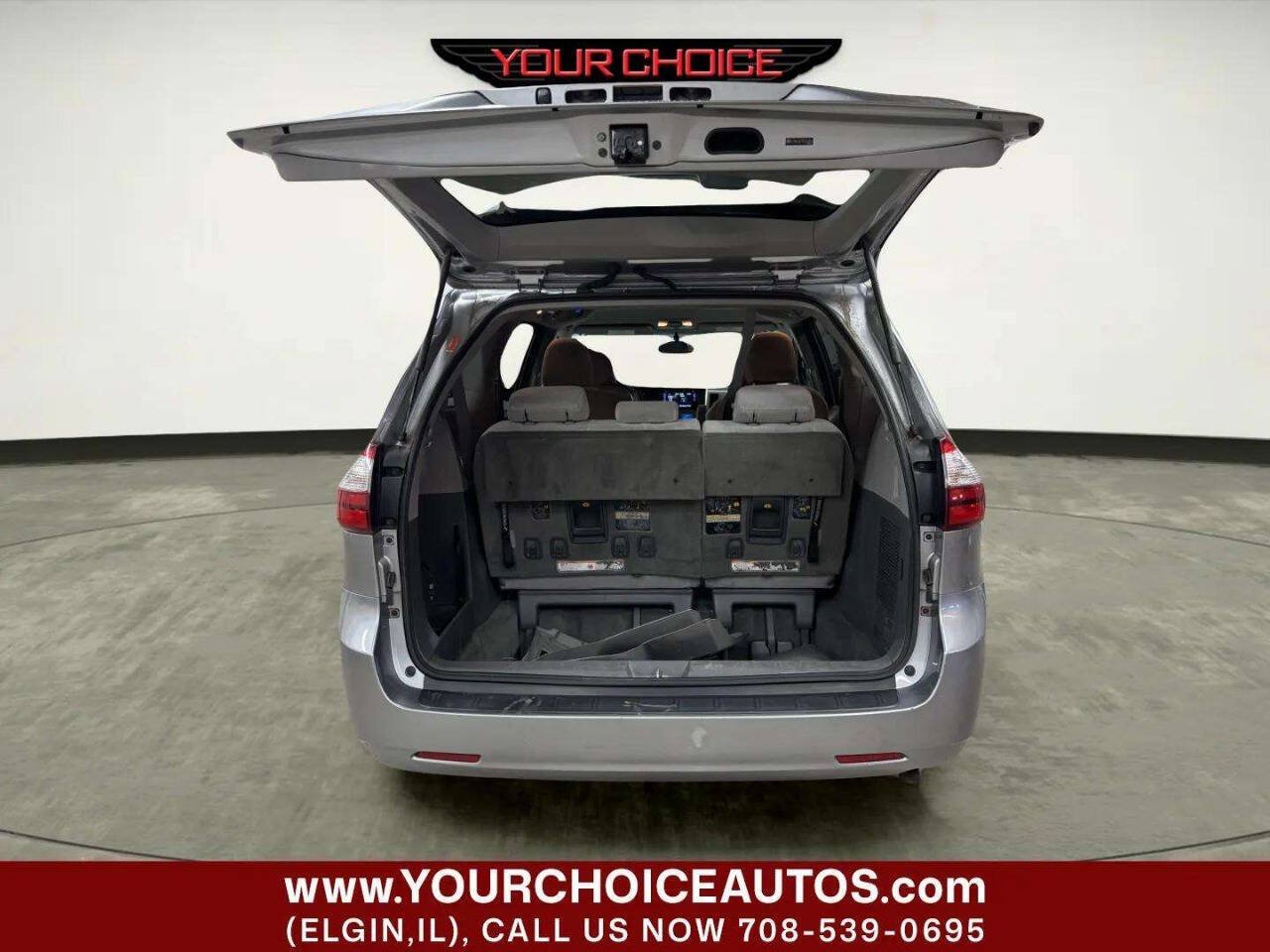 Used 2015 Toyota Sienna LE FWD image 5