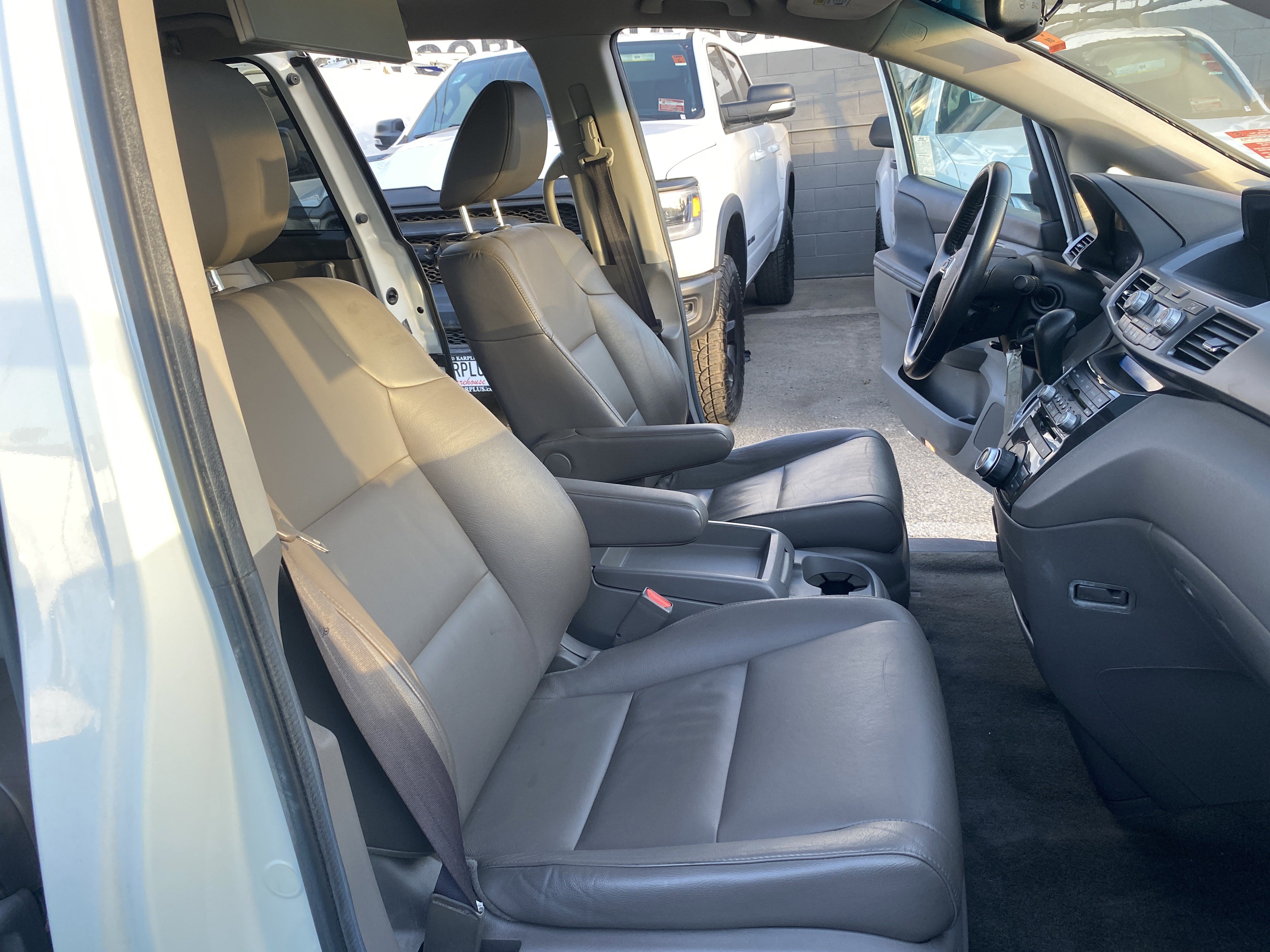 Used 2013 Honda Odyssey Touring Elite image 25