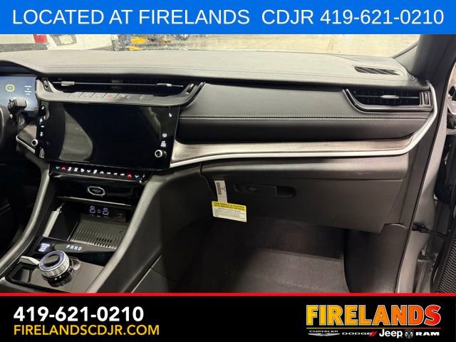 New 2026 Jeep Grand Cherokee Altitude AWD/4WD image 25