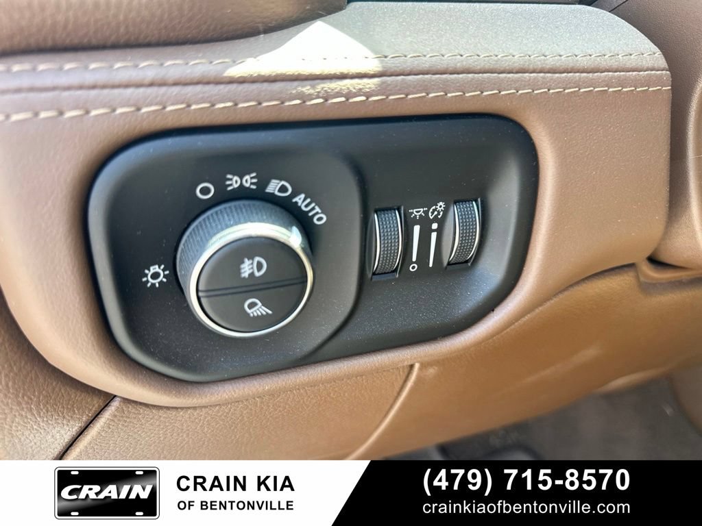 Used 2022 RAM 3500 Limited AWD/4WD image 18