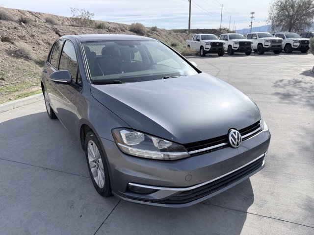Used 2018 Volkswagen Golf SE image 3