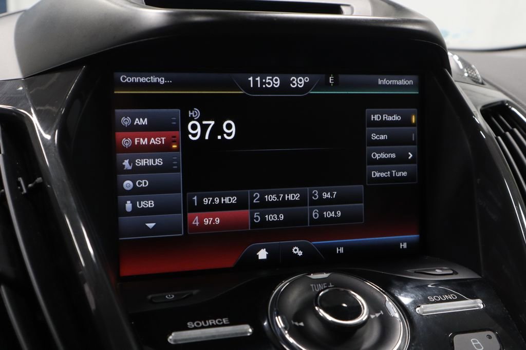 Used 2014 Ford Escape Titanium image 2