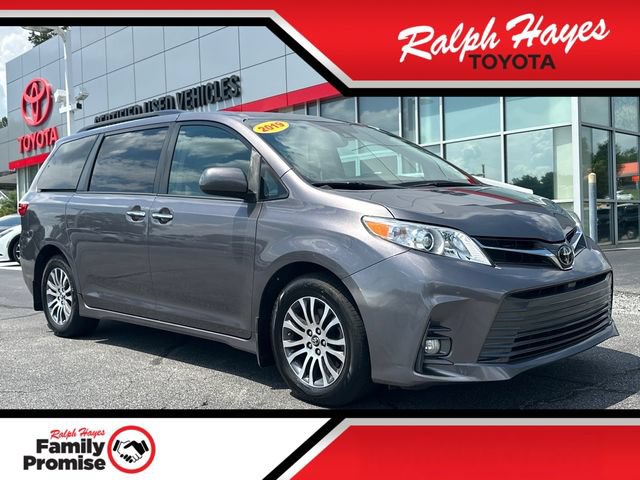 Used 2019 Toyota Sienna XLE w/ XLE Navigation Package FWD image 1