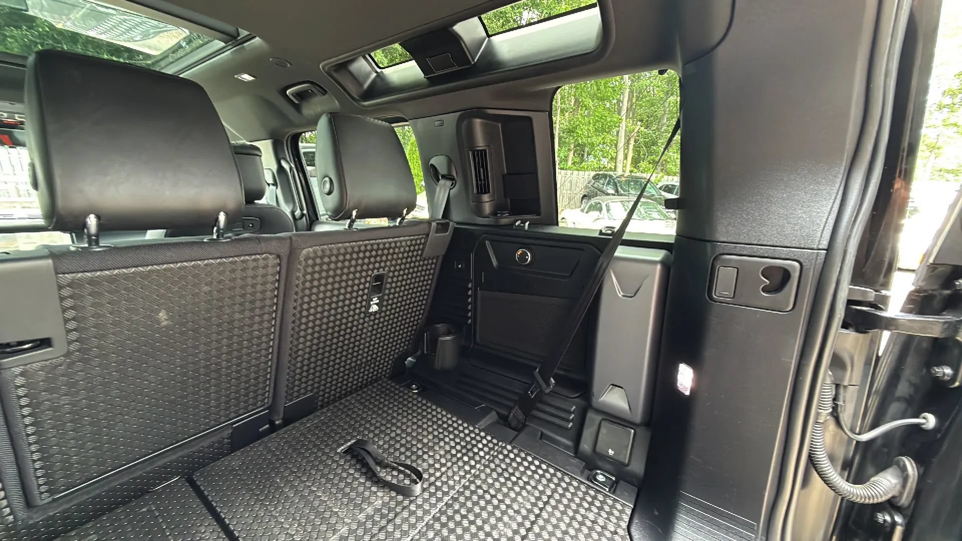 Used 2020 Land Rover Defender 110 X AWD/4WD image 45