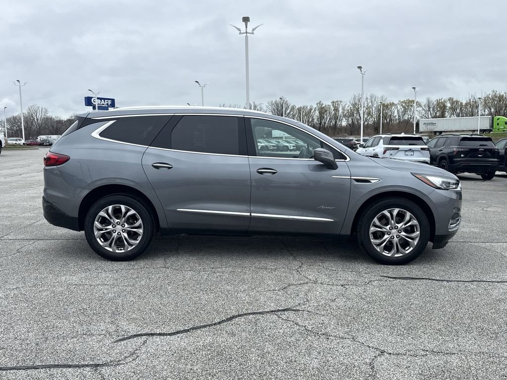 Used 2018 Buick Enclave Avenir w/ Avenir Technology Package image 9
