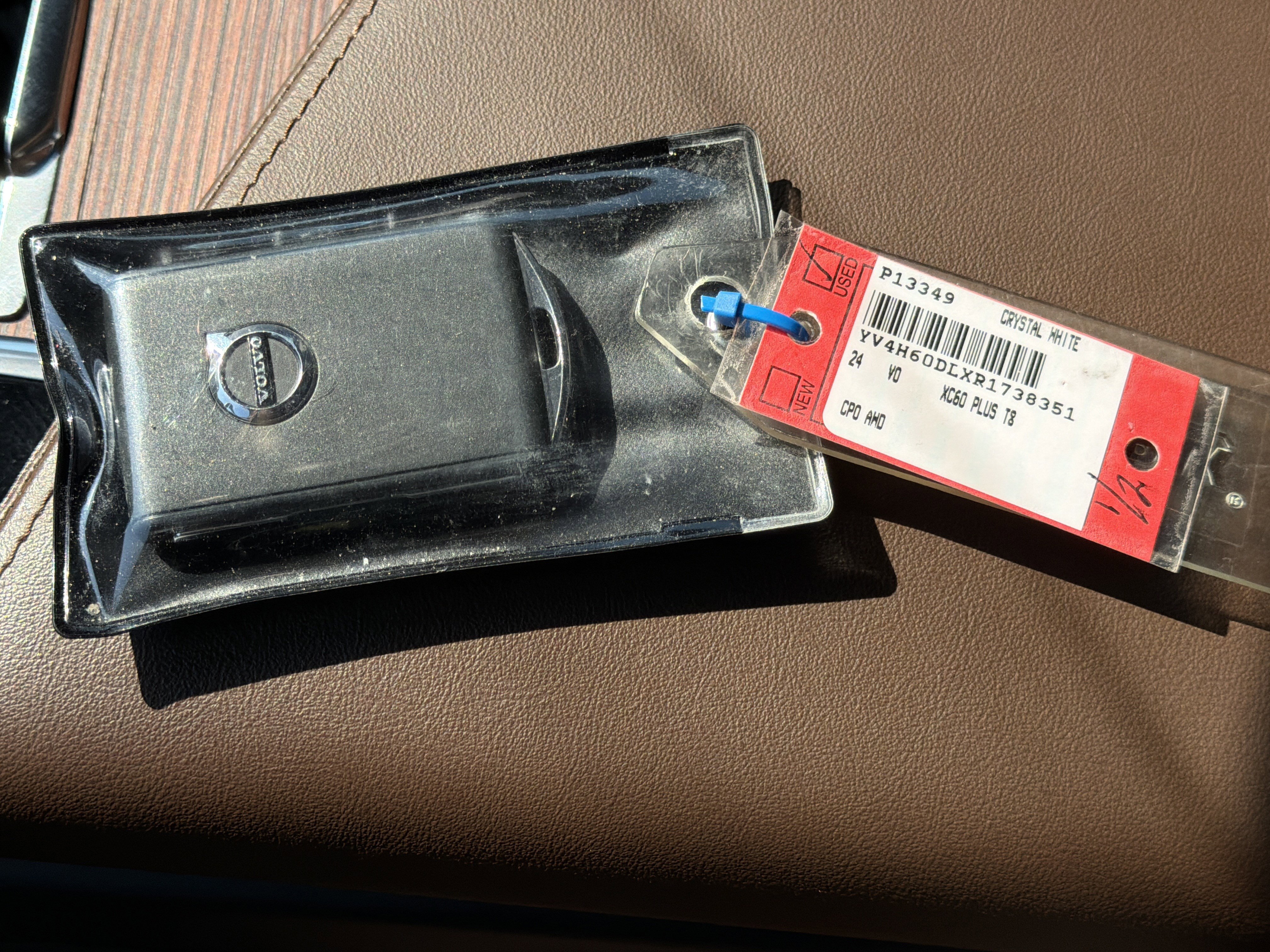 Certified 2024 Volvo XC60 T8 Plus image 38