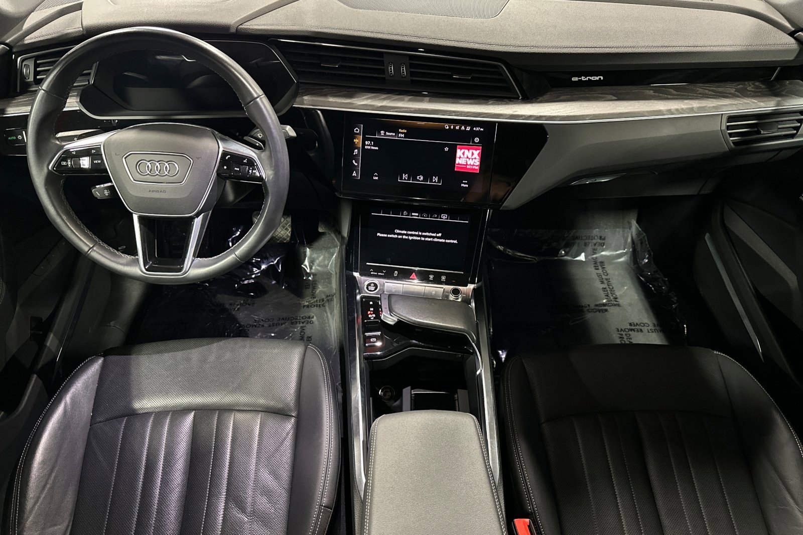 Certified 2023 Audi e-tron Premium Plus w/ Premium Plus Package image 12