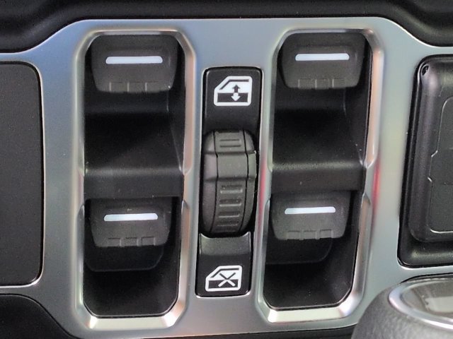 New 2026 Jeep Wrangler Unlimited Sport w/ Dual Top Group AWD/4WD image 21