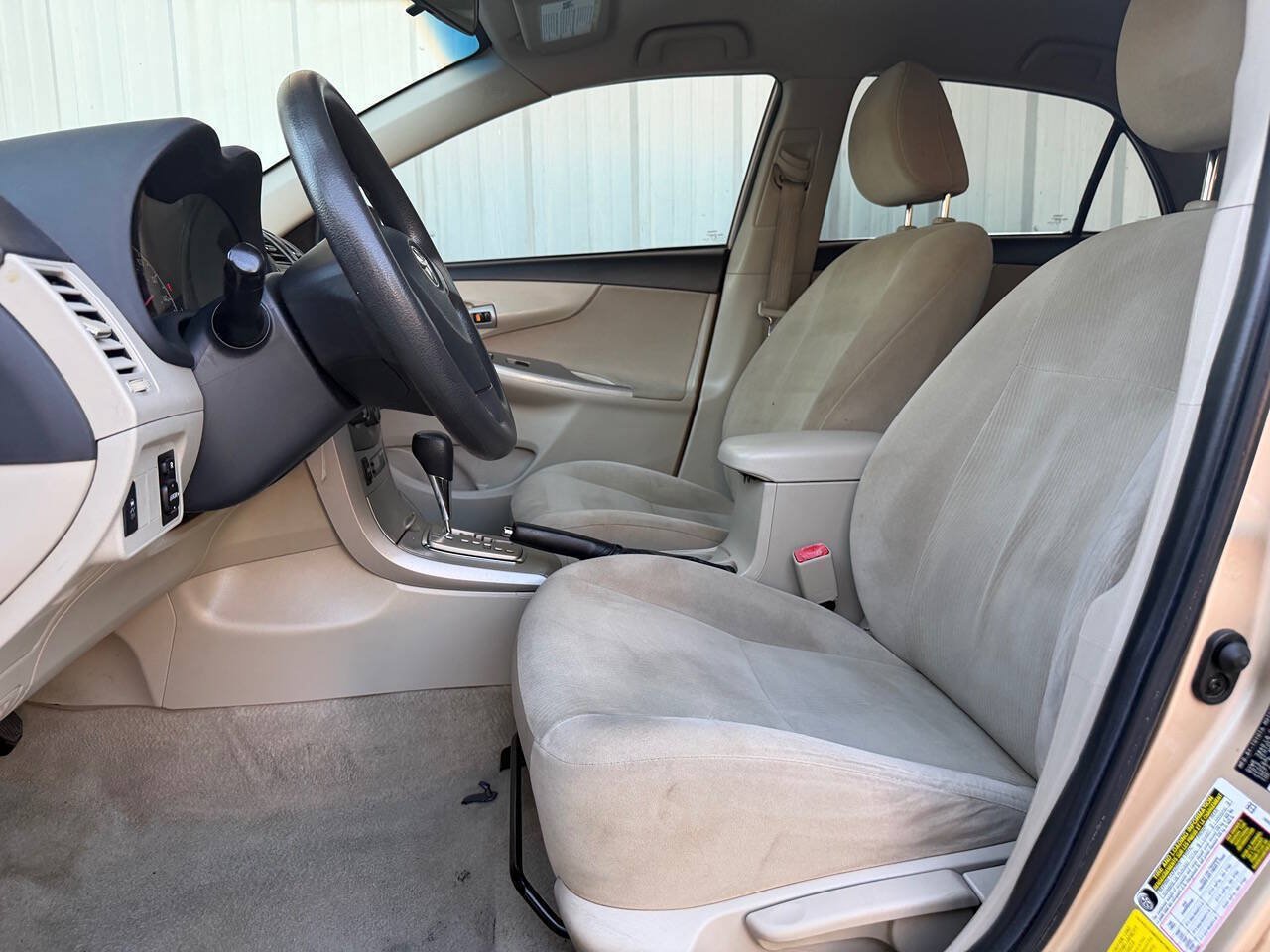 Used 2011 Toyota Corolla LE FWD image 13