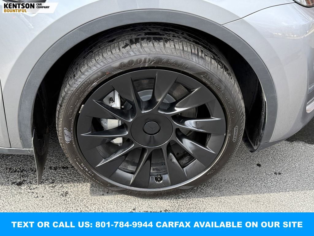 Used 2025 Tesla Model Y Long Range image 16