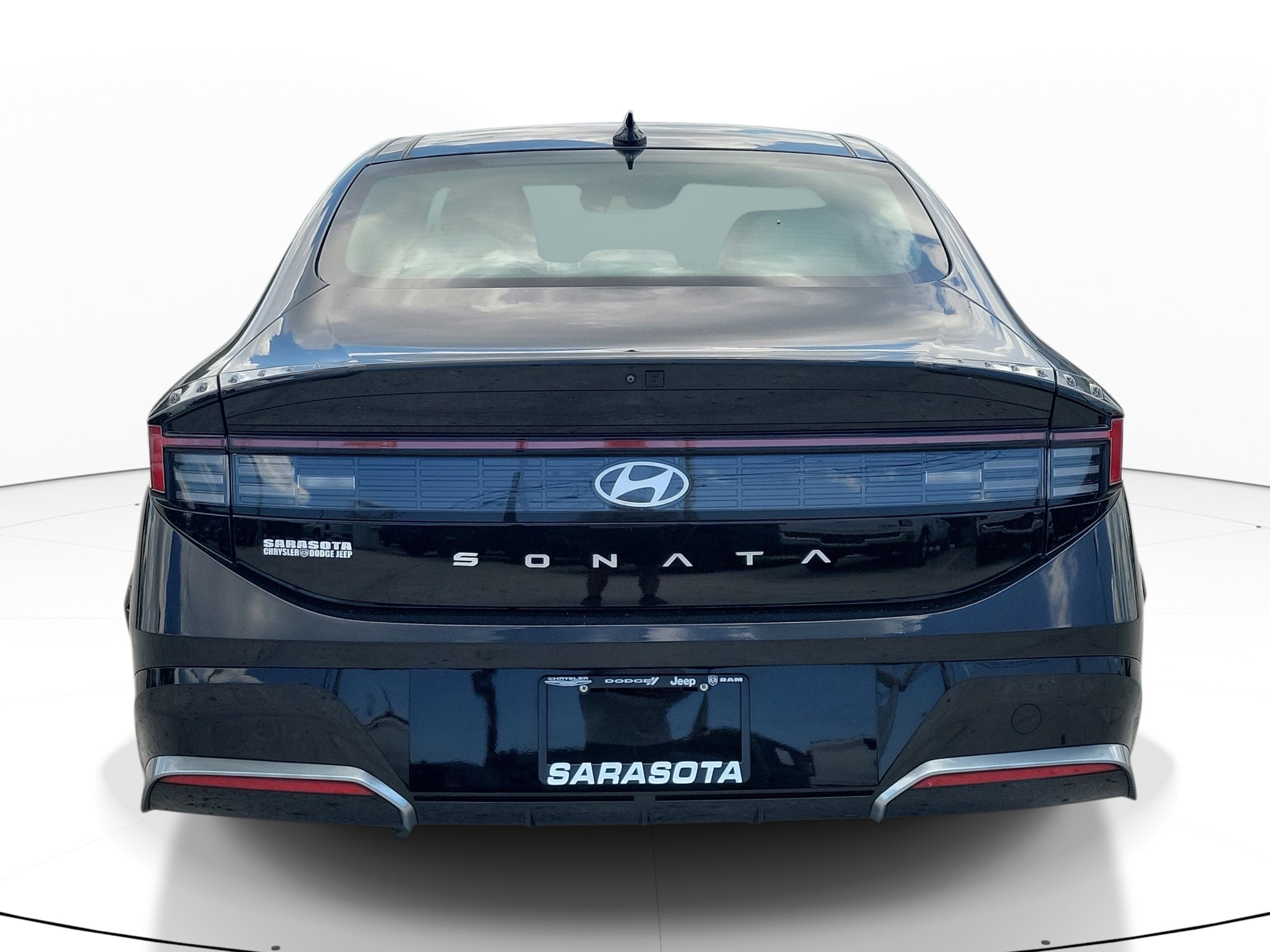 Used 2024 Hyundai Sonata SEL w/ Convenience Package FWD image 5
