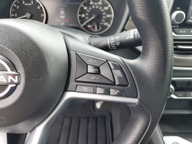 Used 2025 Nissan Altima 2.5 SV FWD image 27
