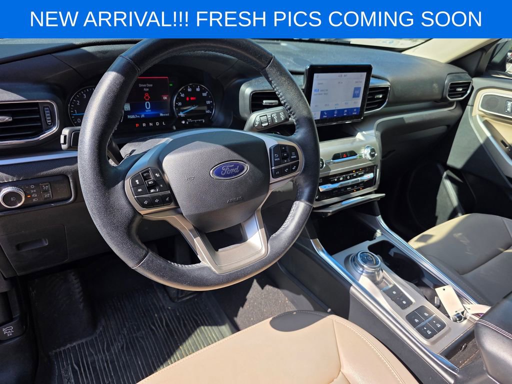Used 2021 Ford Explorer XLT w/ Equipment Group 202A RWD image 9