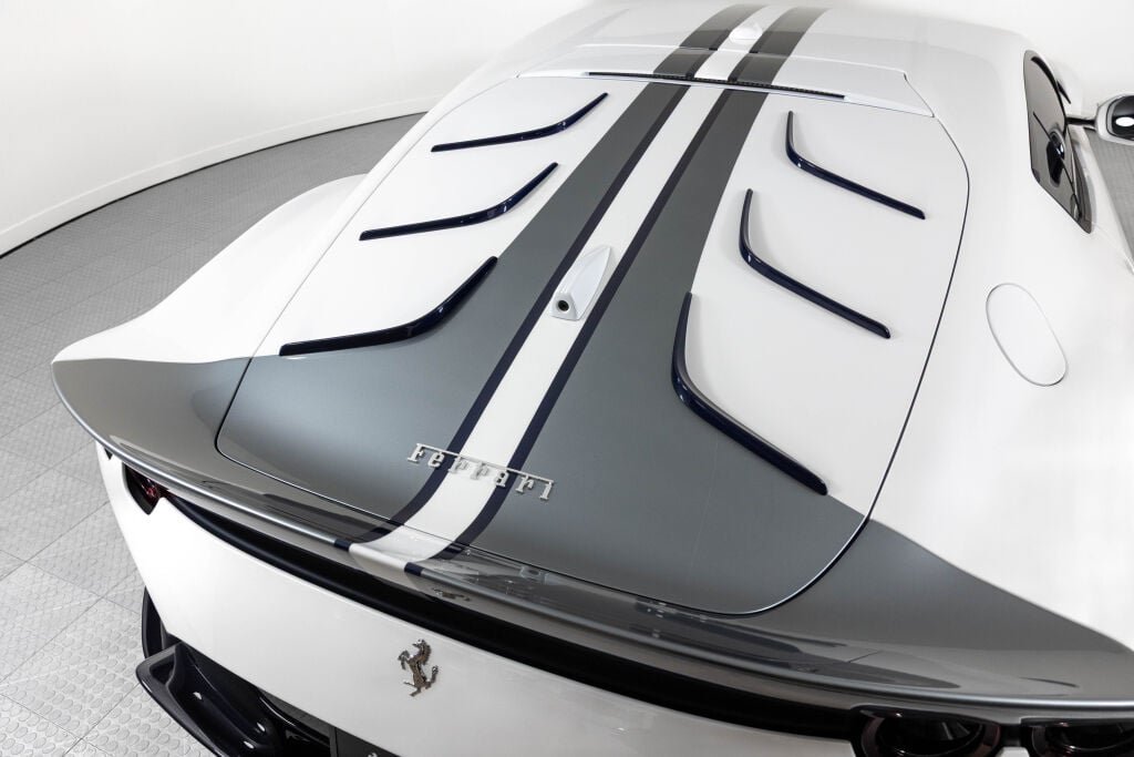 Used 2023 Ferrari 812 Competizione RWD image 38