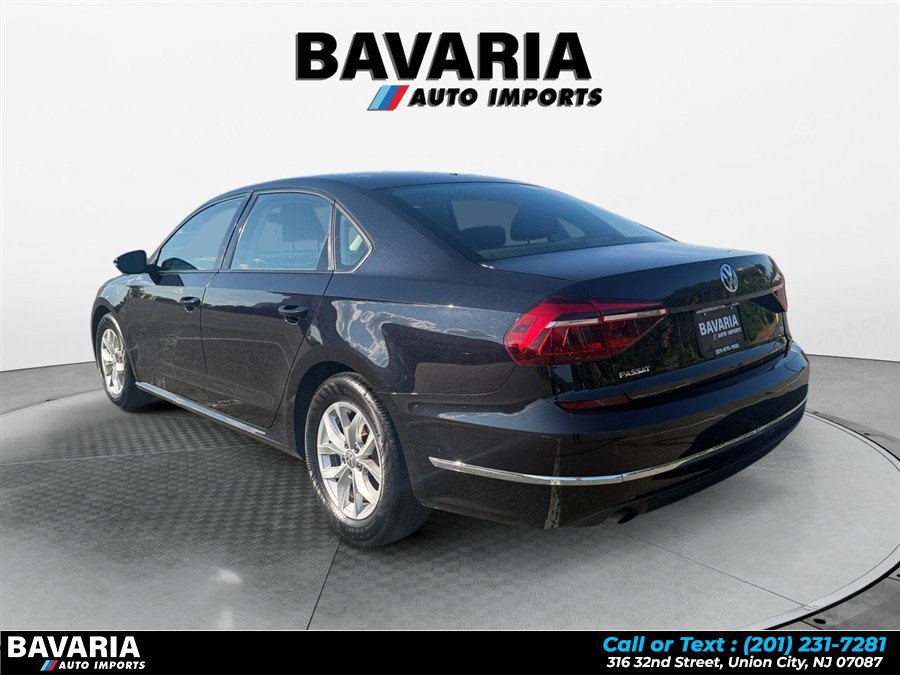 Used 2018 Volkswagen Passat 2.0T S FWD image 3