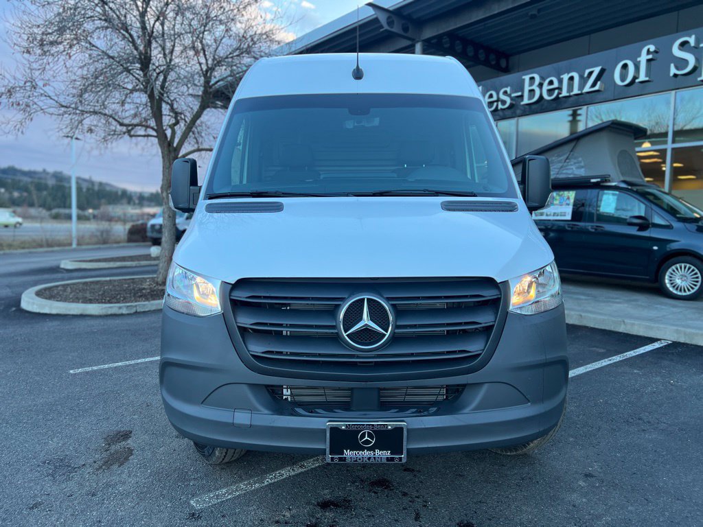 Used 2024 Mercedes-Benz Sprinter 3500 image 3