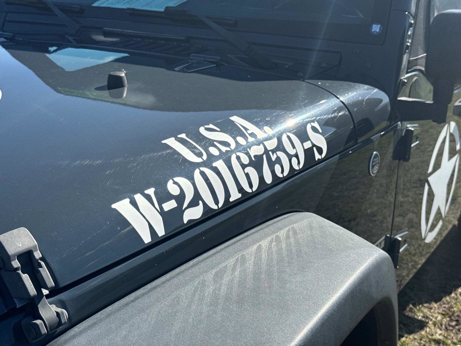 Used 2018 Jeep Wrangler Unlimited Sport w/ Connectivity Group image 11