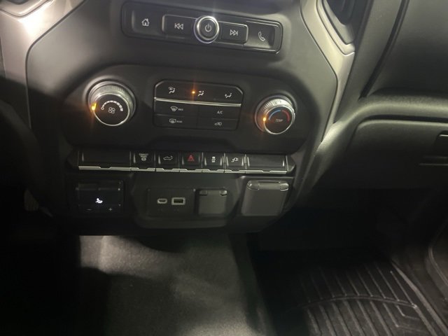 Used 2022 Chevrolet Silverado 2500 Custom w/ Custom Value Package image 18